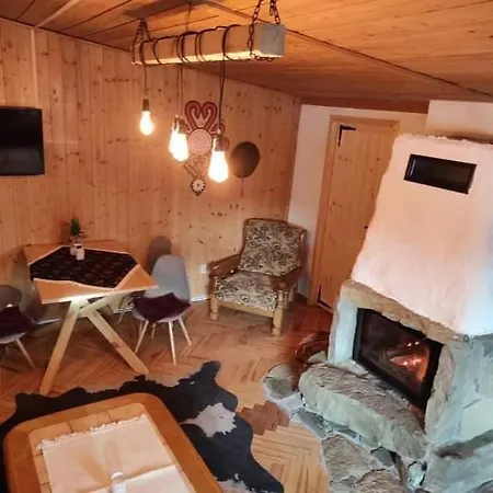 Chalpa Na Skarpie 木屋 Meszna
